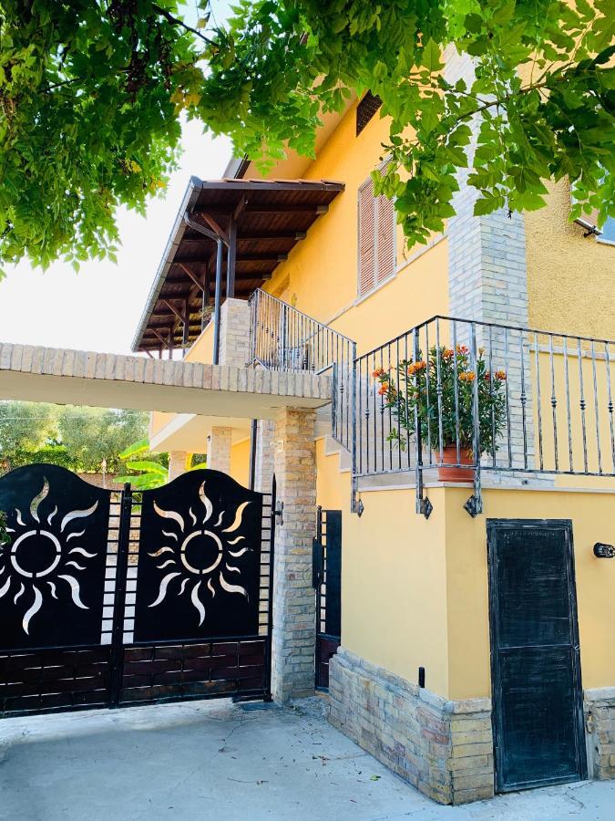Flowery House Miglianico ภายนอก รูปภาพ